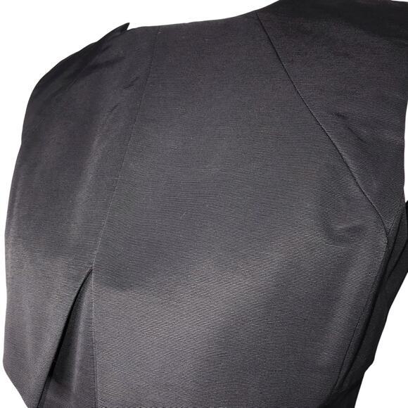 Banana Republic Monogram Black Pleated Tiered NWT Size 4 - Picture 2 of 7